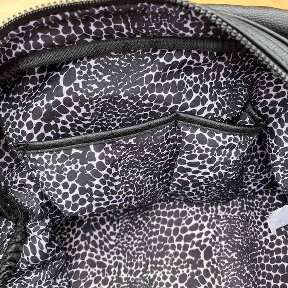 STEVE MADDEN Grey Nylon and Black Leather Duffle Bag with Gold Hardware - Picture 4 of 14